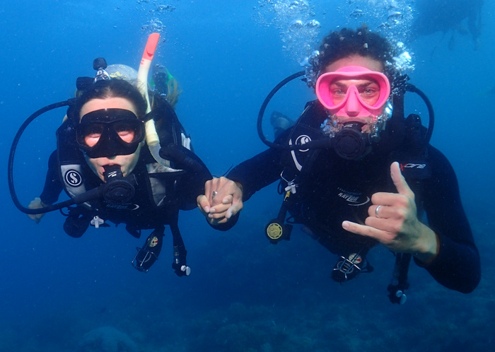 scuba diving Cairns